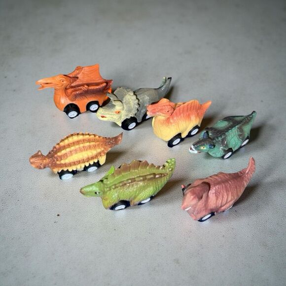Dinobros Dinosaur Go-Kart Pull Back Plastic Toy Car Rubber Tires Lot Of 7 B18 - Picture 1 of 5